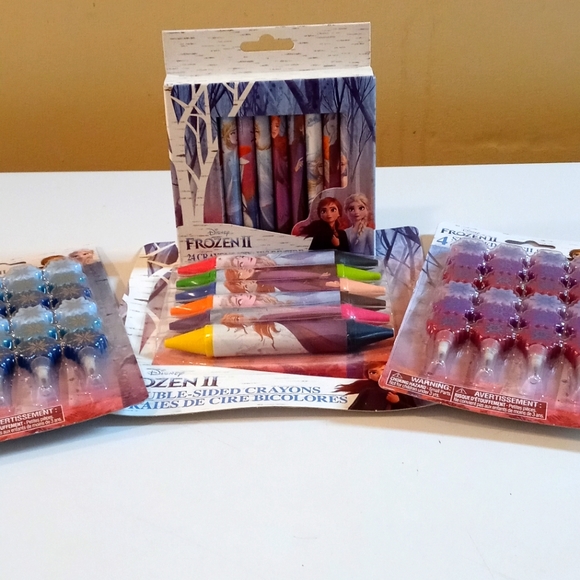 Frozen 4 piece Crayon and Pencil Bundle. New